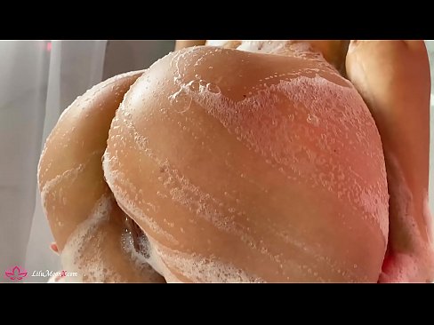 ❤️ Brunete masturbē makstiņu ar vibratoru līdz intensīvam orgasmam dušā ☑ Porno pie lv.hentai-menu.ru ﹏