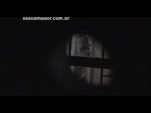 ❤️ Blondīnīte tiek slepeni filmēta ar kaimiņu vuajeru, kurš slēpjas aiz dobiem ķieģeļiem ☑ Porno pie lv.hentai-menu.ru ﹏